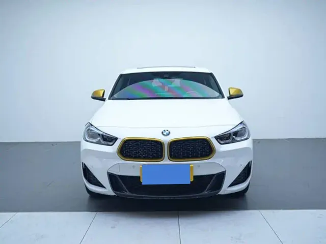 Фотография автомобиля — BMW X2