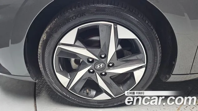 Hyundai Avante CN7 — Фото автомобиля 4