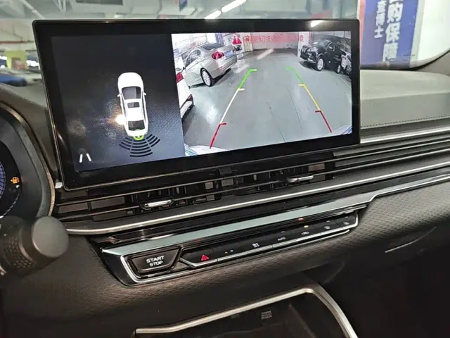 Geely Emgrand — Фото автомобиля 12