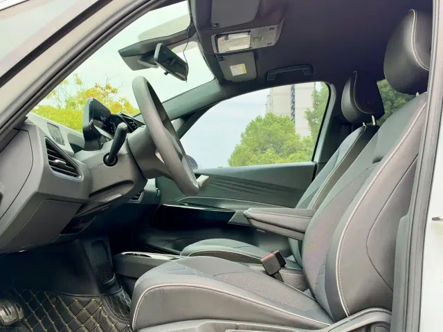 Volkswagen ID.3 — Фото автомобиля 9