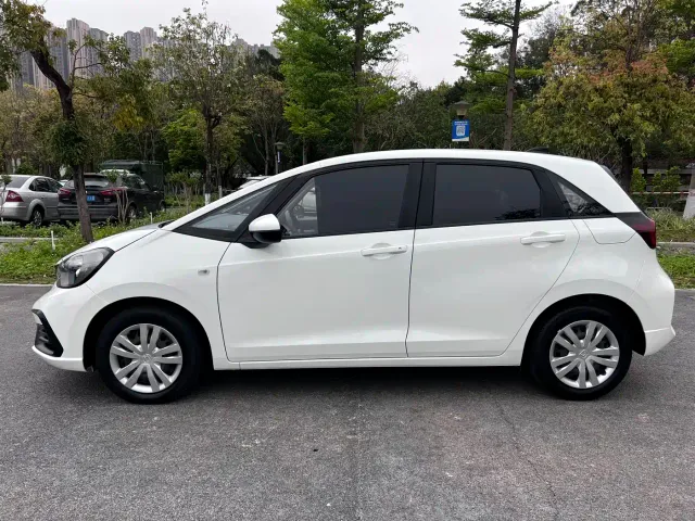 Honda Fit — Фото автомобиля 16