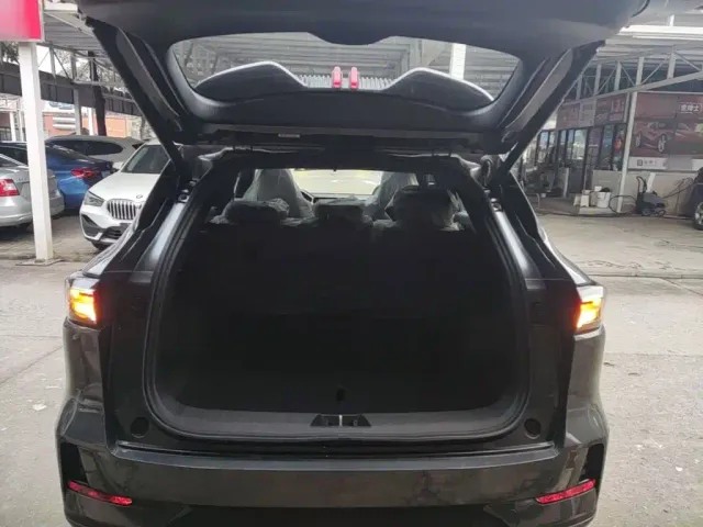 Changan CS55PLUS PHEV — Фото автомобиля 18