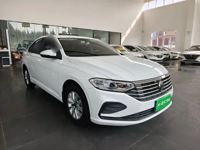 Volkswagen Lavida — Фото автомобиля 3