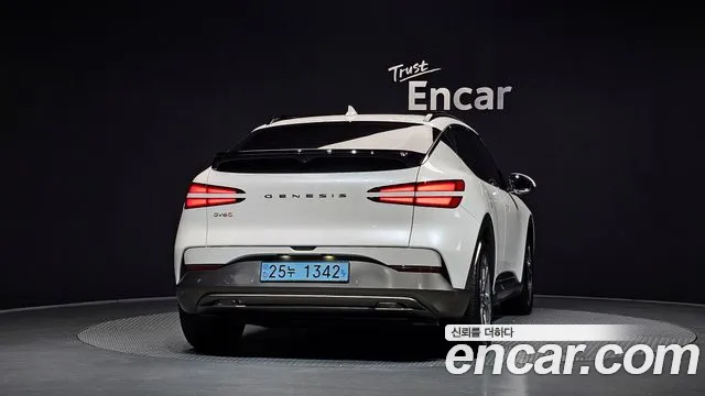 Genesis GV60 — Фото автомобиля 4