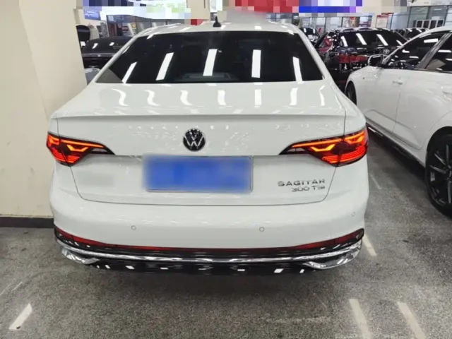 Volkswagen Sagitar — Фото автомобиля 5