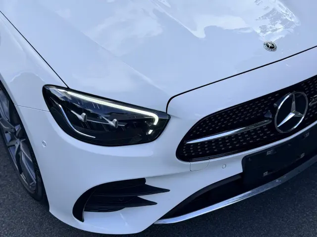Mercedes-Benz E-Class — Фото автомобиля 5