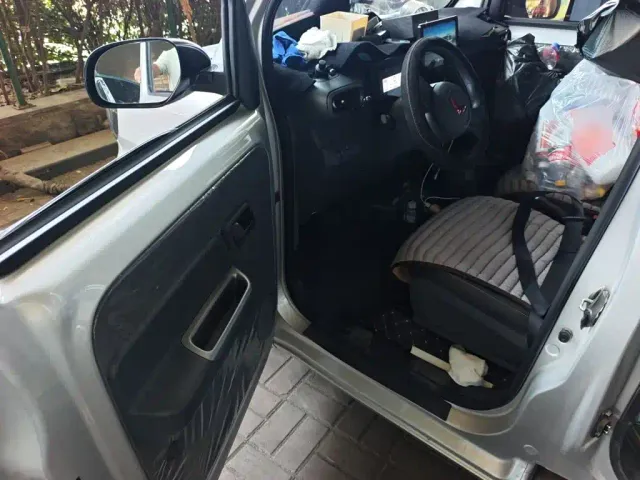Wuling Zhiguang NEV — Фото автомобиля 17