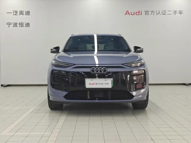 Audi Q6L e-tron — Фото автомобиля 2