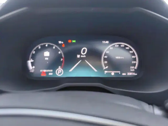Toyota RAV4 — Фото автомобиля 14