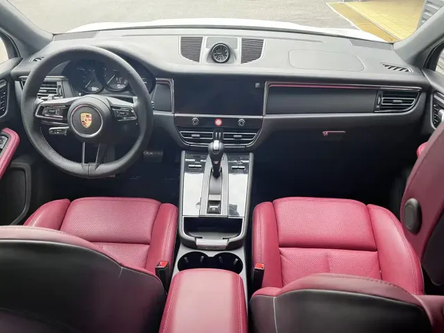 Porsche Macan — Фото автомобиля 11