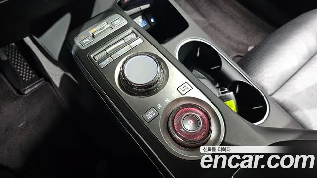 Genesis GV70 2.5T Бензин AWD — Фото автомобиля 9