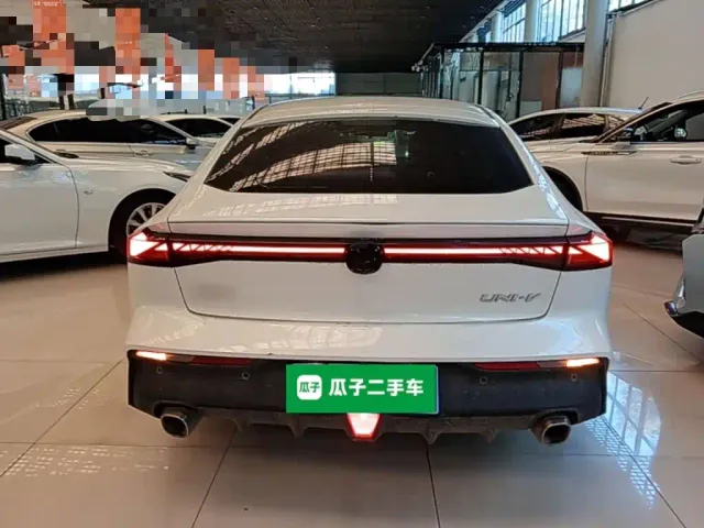 Changan UNI-V — Фото автомобиля 5