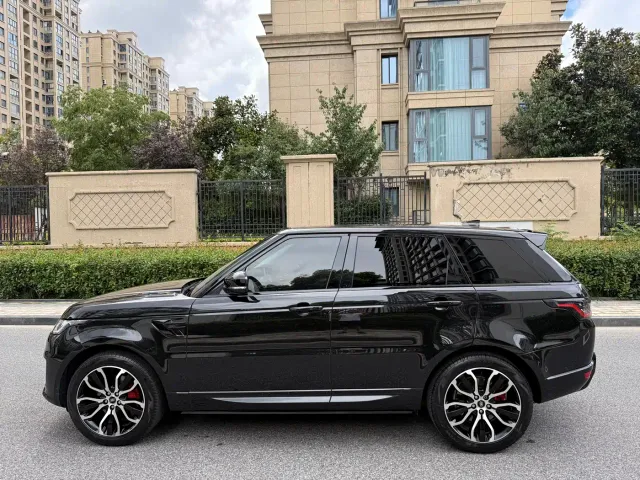 Land Rover Range Rover Sport — Фото автомобиля 7