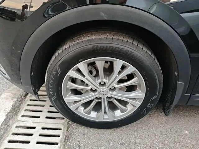Buick Envision Plus — Фото автомобиля 22