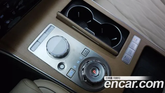 Genesis G80 Бензин 2.5 турбо AWD — Фото автомобиля 9