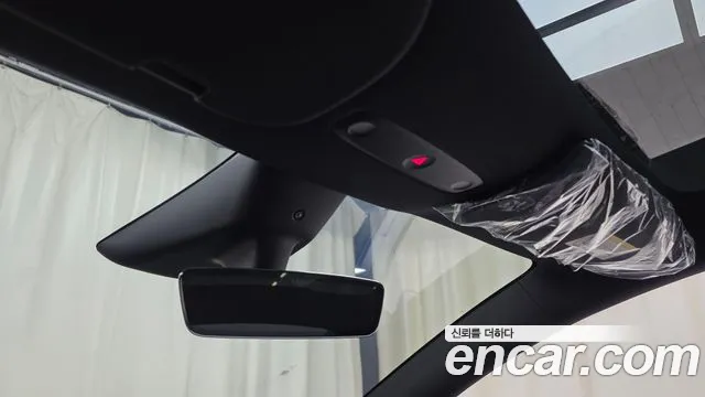 Tesla Model Y — Фото автомобиля 27