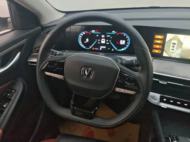 Changan Eado — Фото автомобиля 15