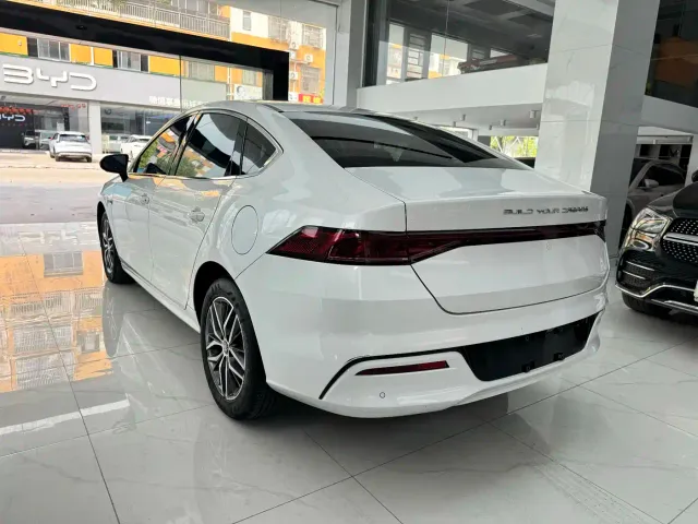 BYD Qin PLUS — Фото автомобиля 6