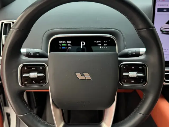 Li Auto L7 — Фото автомобиля 13