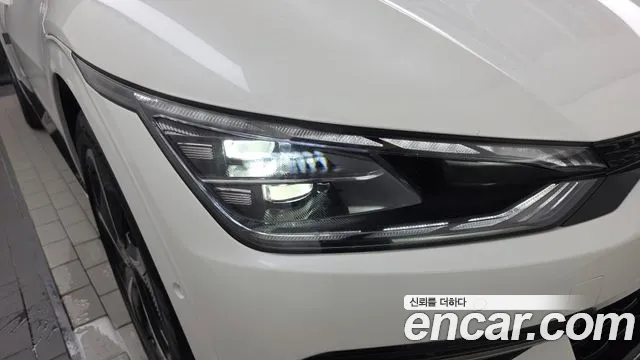 Kia EV6 — Фото автомобиля 19