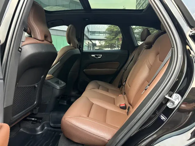 Volvo Volvo XC60 2024 B5 AWD Zhiyi Luxury Edition — Фото автомобиля 6