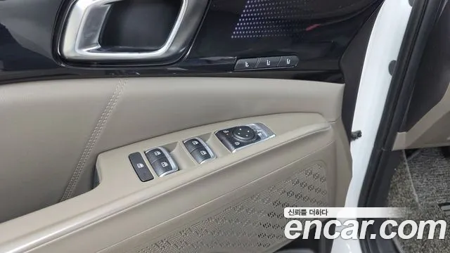 Kia Carnival Generation 4 — Фото автомобиля 29