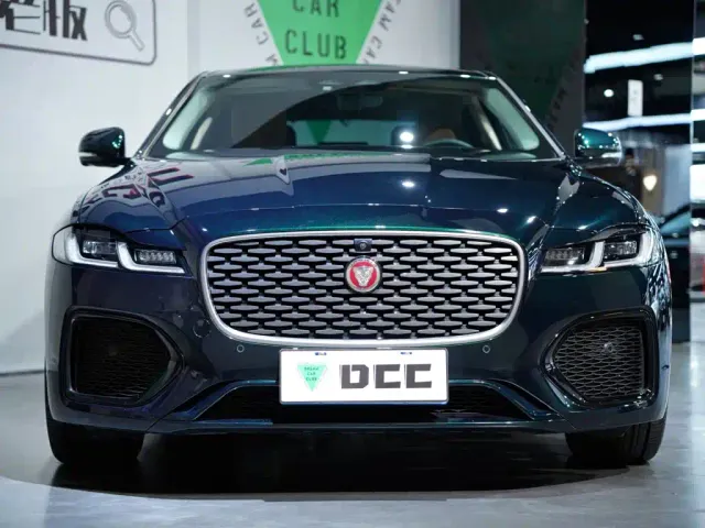 Jaguar XFL — Фото автомобиля 2