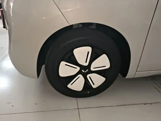 Wuling Hongguang Mini EV — Фото автомобиля 22