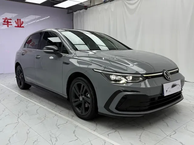 Volkswagen Golf — Фото автомобиля 3