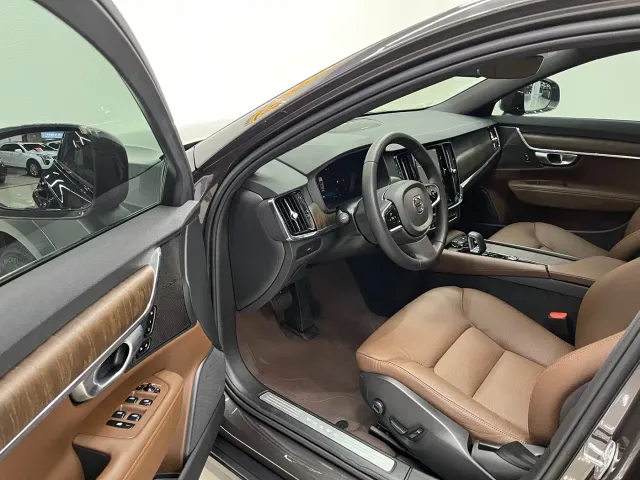 Volvo V90 — Фото автомобиля 14