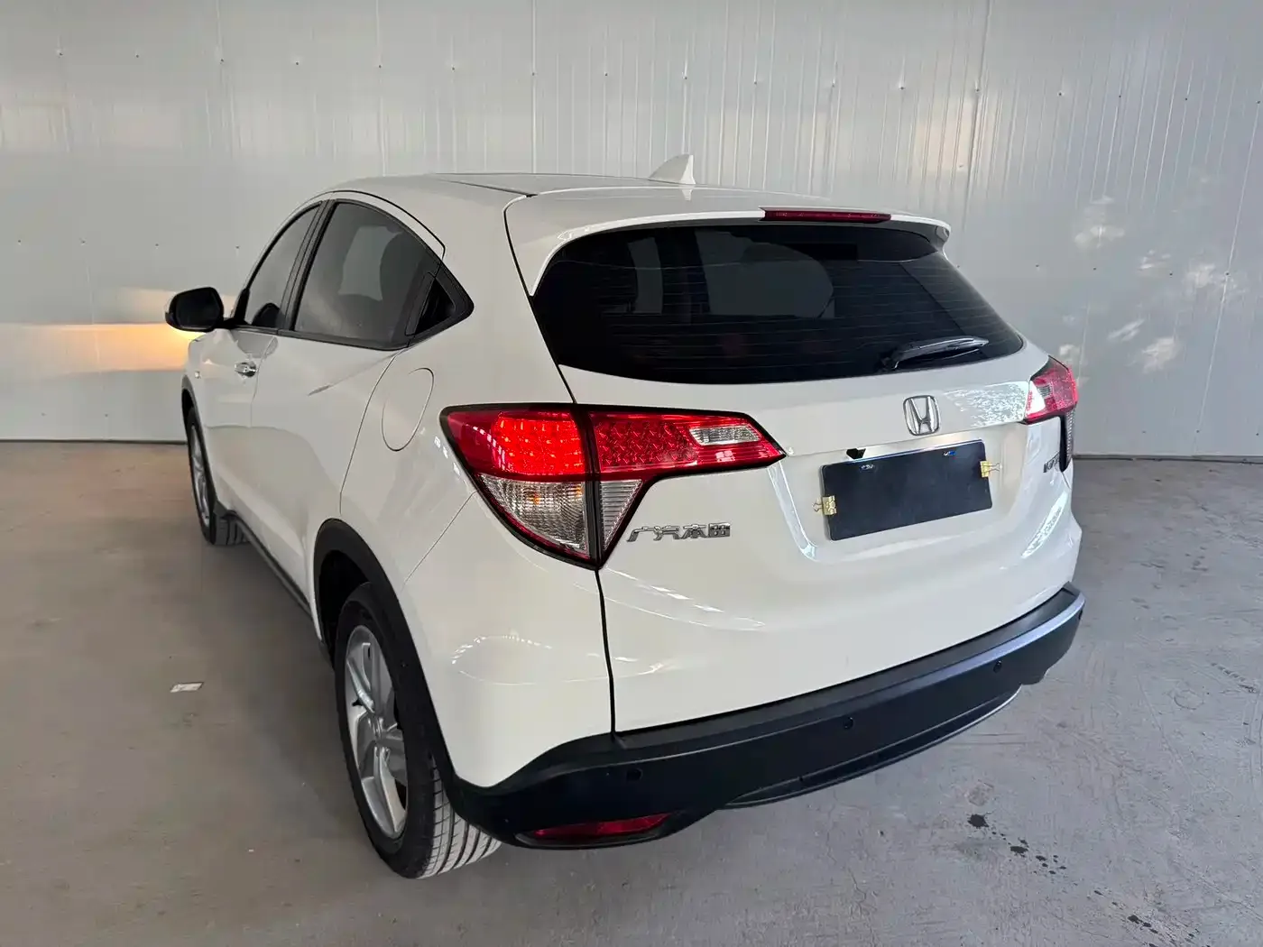 Honda Vezel 2022 1.5L CVT Phantom Night Pioneer Edition — Фото автомобиля 4
