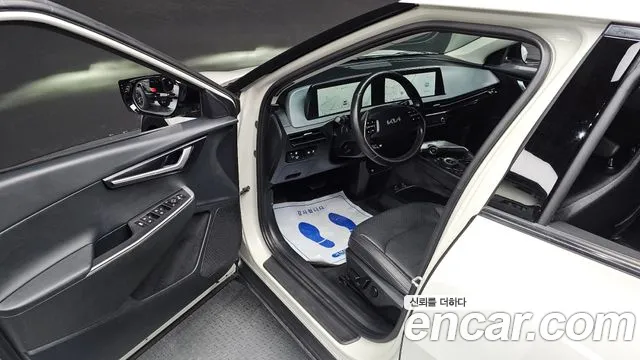 Kia EV6 — Фото автомобиля 9
