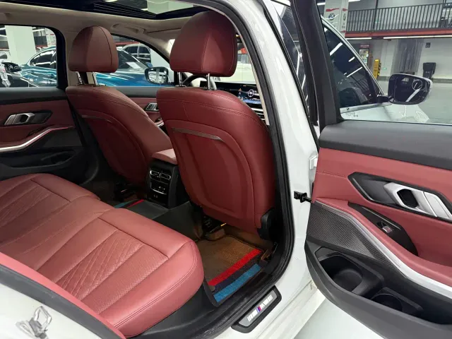BMW 3 Series — Фото автомобиля 18