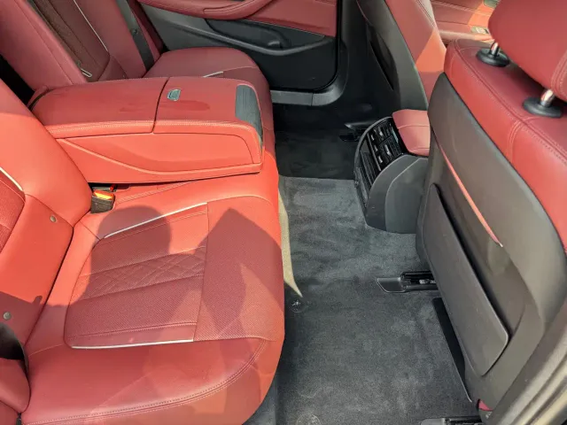 BMW 5 Series — Фото автомобиля 4