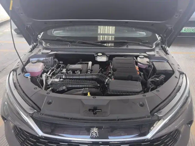 BYD Qin L — Фото автомобиля 10