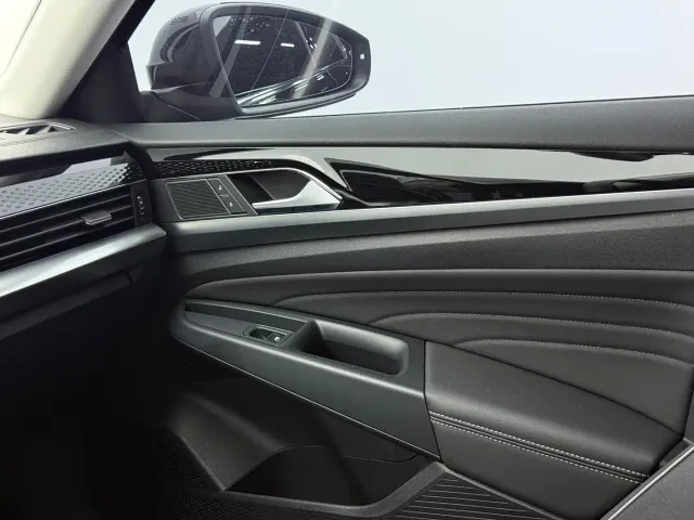 Volkswagen Passat — Фото автомобиля 8