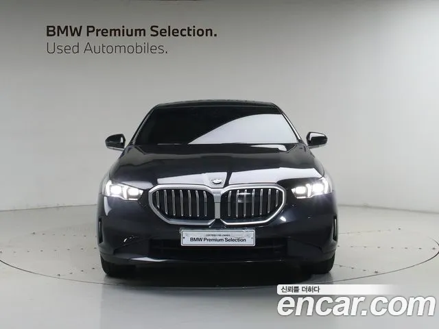 BMW 5 Series G60 — Фото автомобиля 2