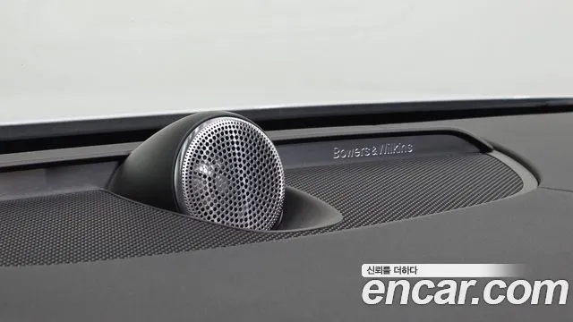 Volvo S90 — Фото автомобиля 25