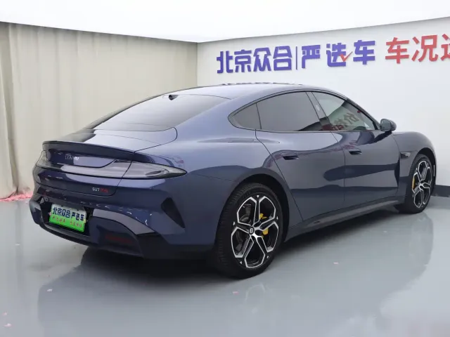 Xiaomi SU7 — Фото автомобиля 25