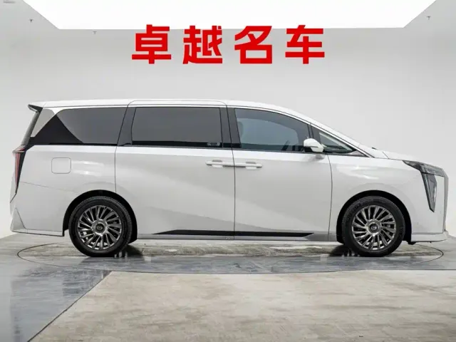 GAC Trumpchi M8 — Фото автомобиля 4