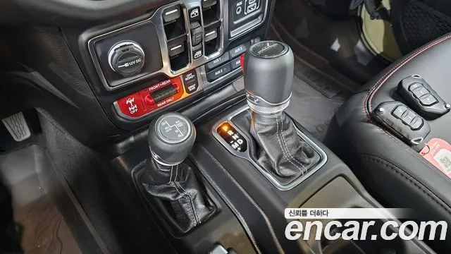 Jeep Gladiator — Фото автомобиля 2