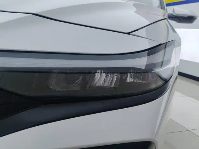 Hyundai Elantra — Фото автомобиля 5