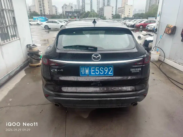 Mazda CX-4 — Фото автомобиля 8