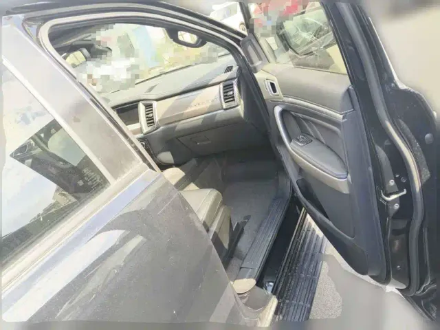 Ford Everest — Фото автомобиля 13