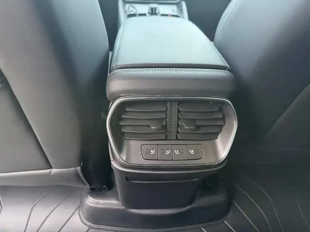 BYD Sealion 07 EV — Фото автомобиля 15