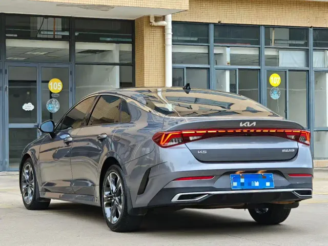 Kia K5 — Фото автомобиля 4