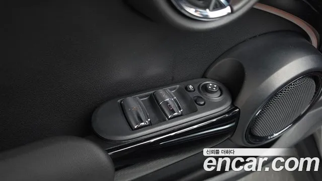 Mini Cooper Convertible — Фото автомобиля 20
