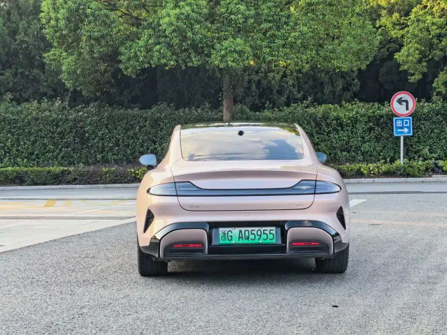 Xiaomi SU7 — Фото автомобиля 6