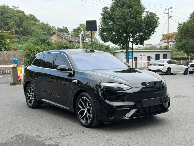 Aito M6 — Фото автомобиля 3