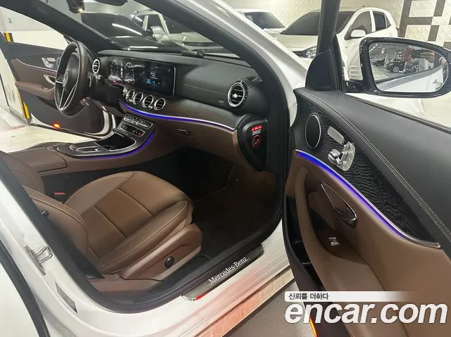 Mercedes-Benz E-Class W213 — Фото автомобиля 12